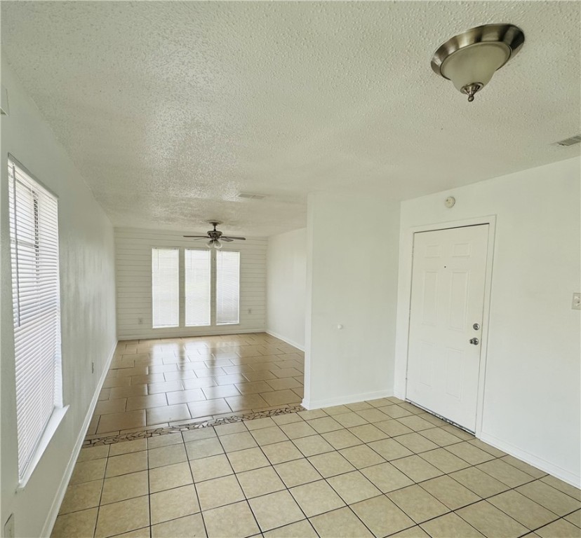 2119 Zephyr Property Photo 2