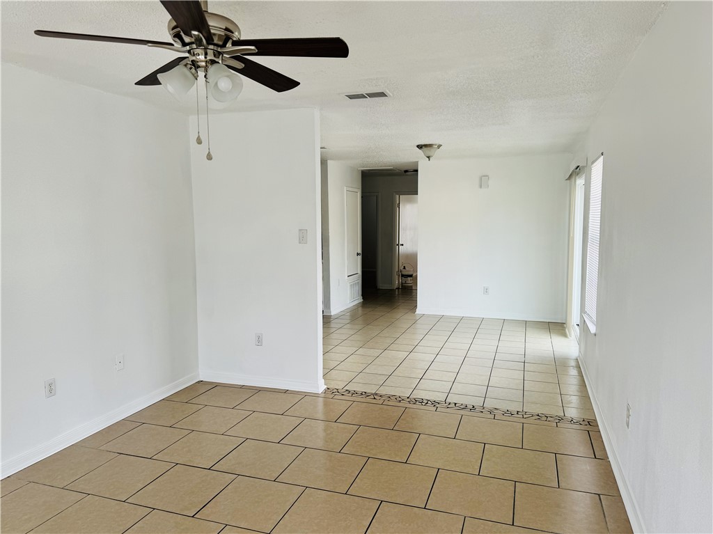 2119 Zephyr Property Photo 4