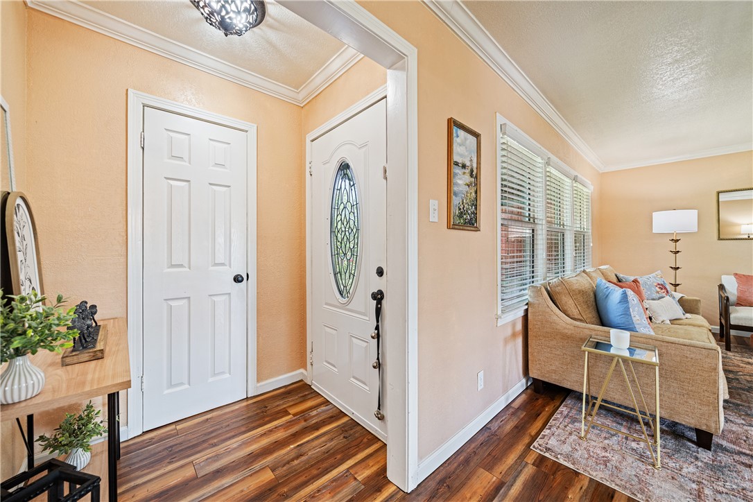 345 Doddridge St Property Photo 3