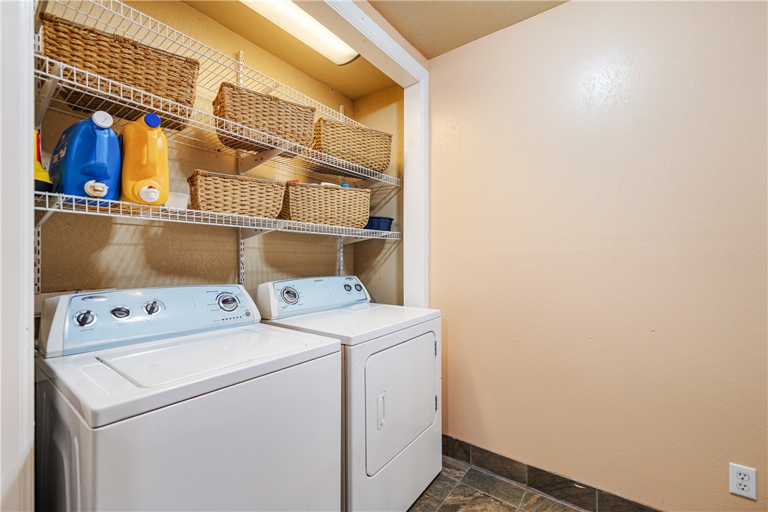 345 Doddridge St Property Photo 14