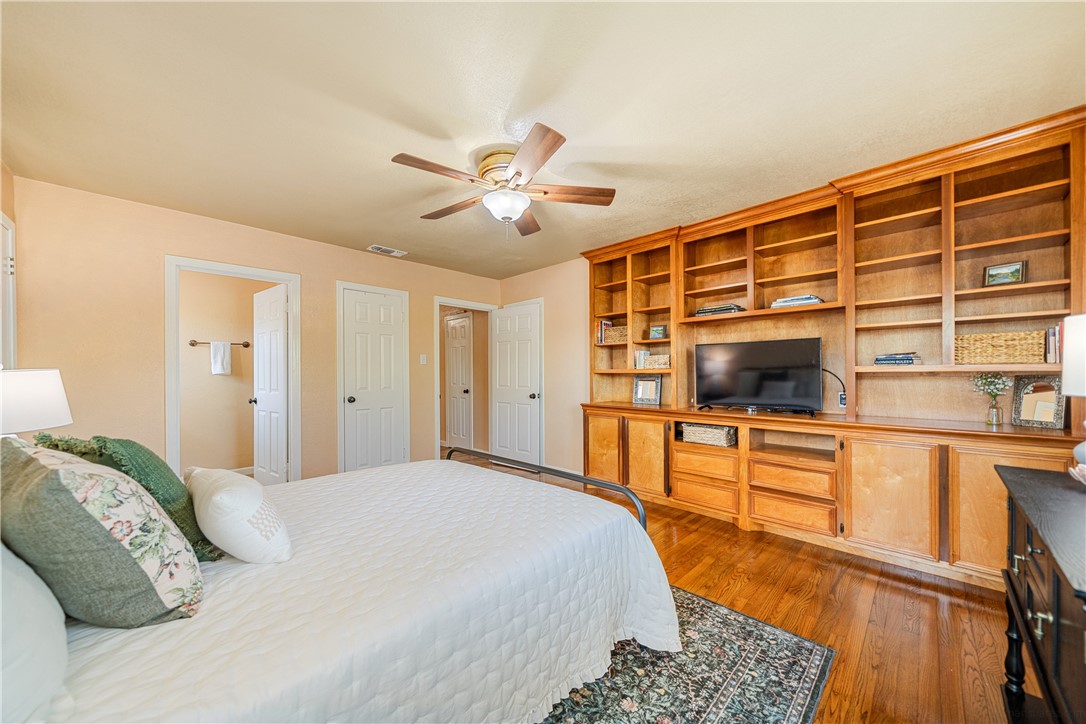 345 Doddridge St Property Photo 24