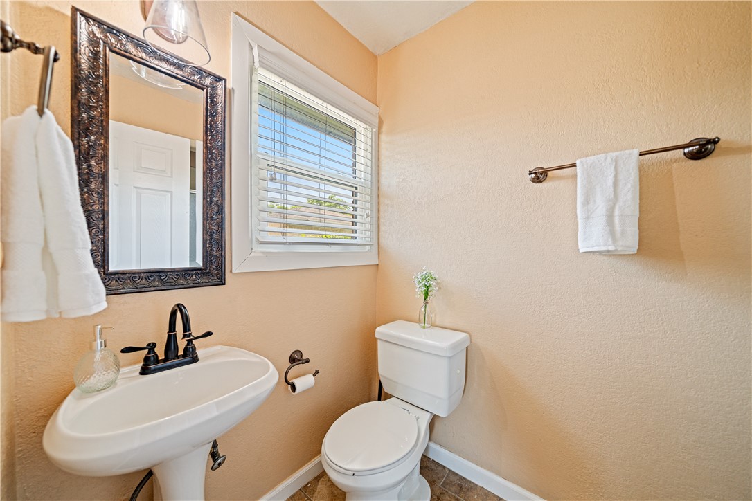 345 Doddridge St Property Photo 25