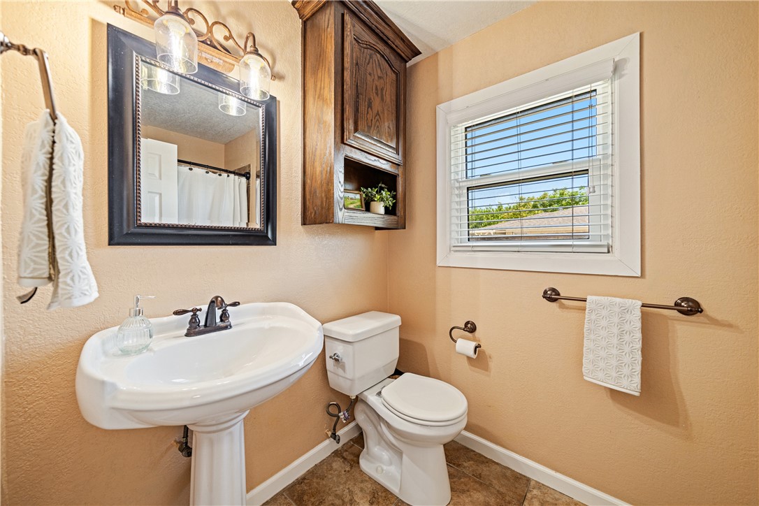 345 Doddridge St Property Photo 27