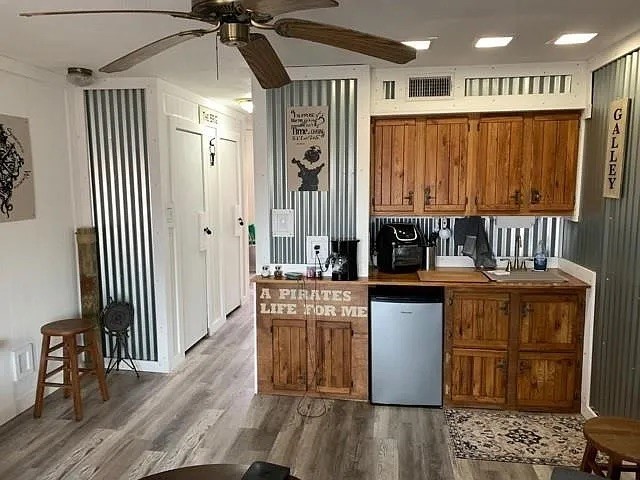 3938 Surfside Blvd 2345 Property Photo 5