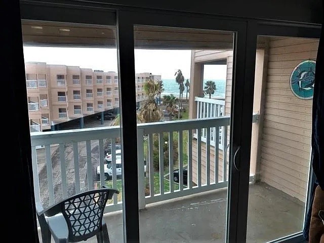 3938 Surfside Blvd 2345 Property Photo 10