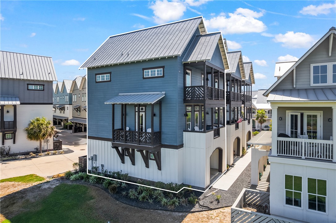 180 Spanish Dagger Property Photo 1