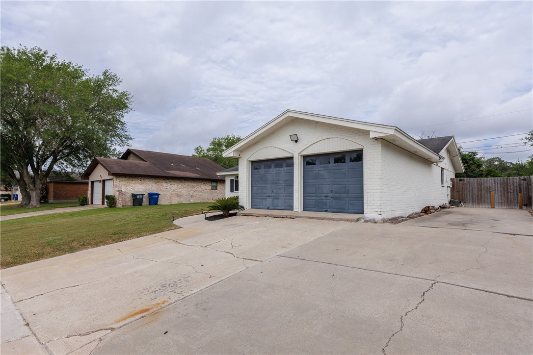 4233 Nolford Pl Property Photo 2