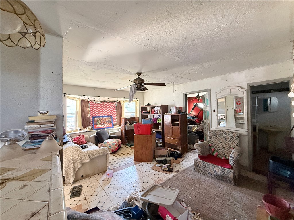 1237 Oberste St Property Photo 7