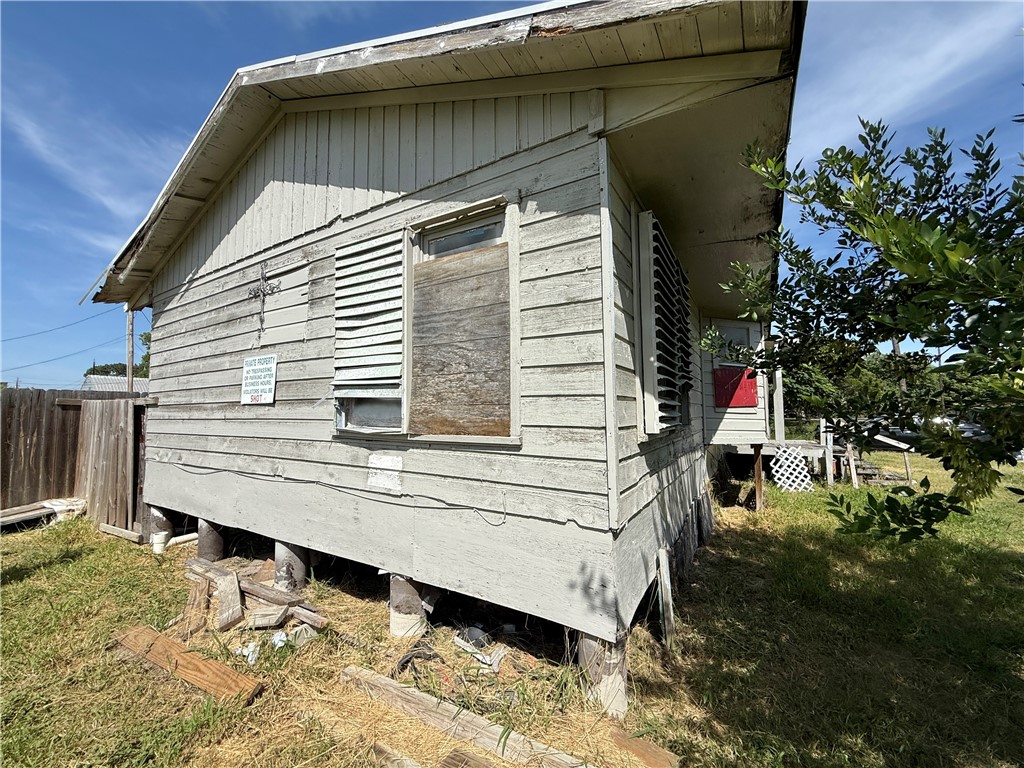 1237 Oberste St Property Photo 9
