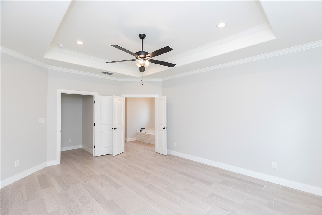 2429 Manuel Property Photo 8