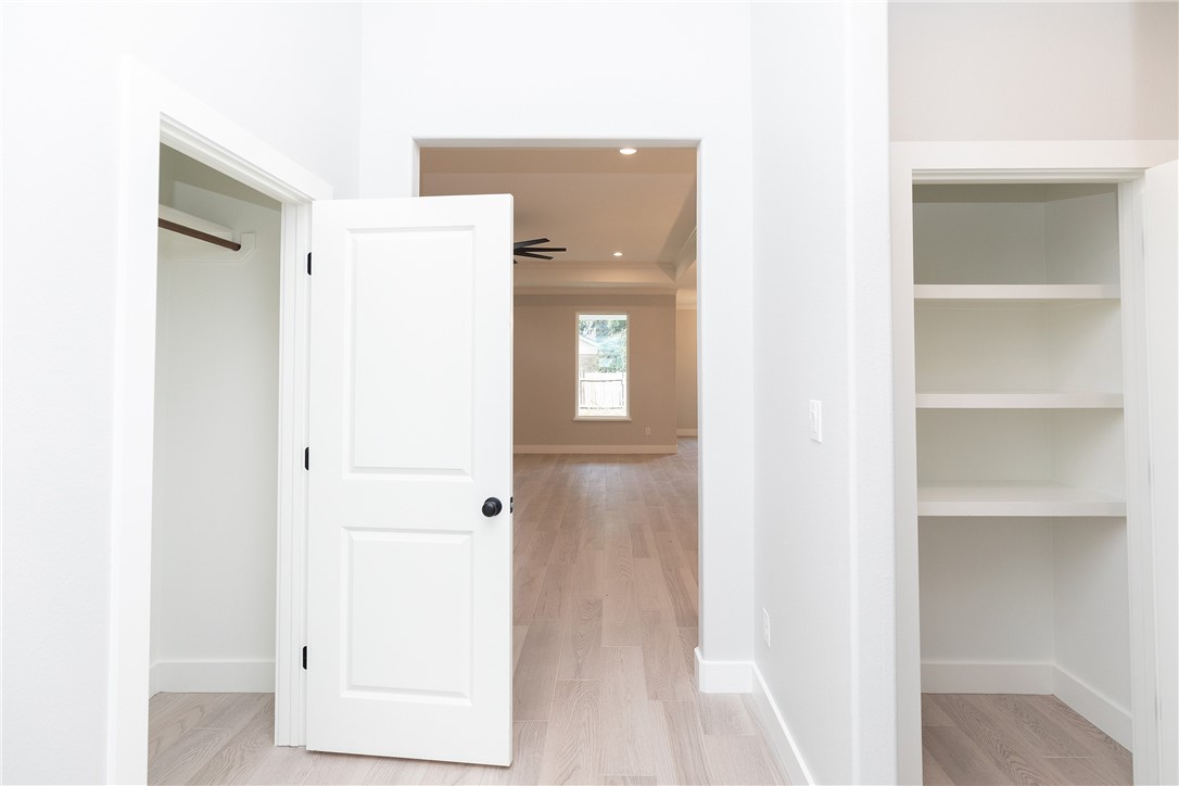 2429 Manuel Property Photo 15