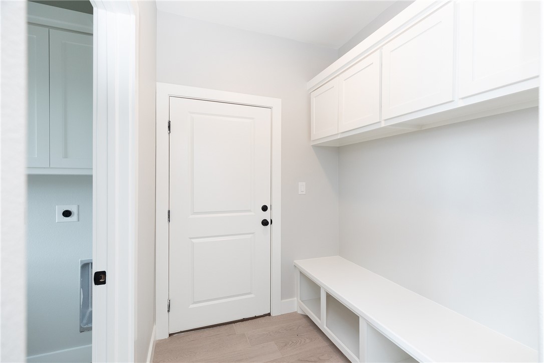 2429 Manuel Property Photo 17