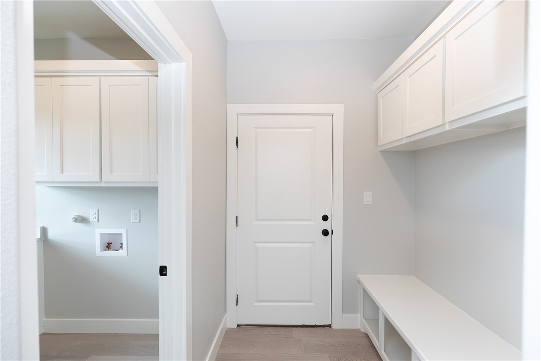 2429 Manuel Property Photo 18