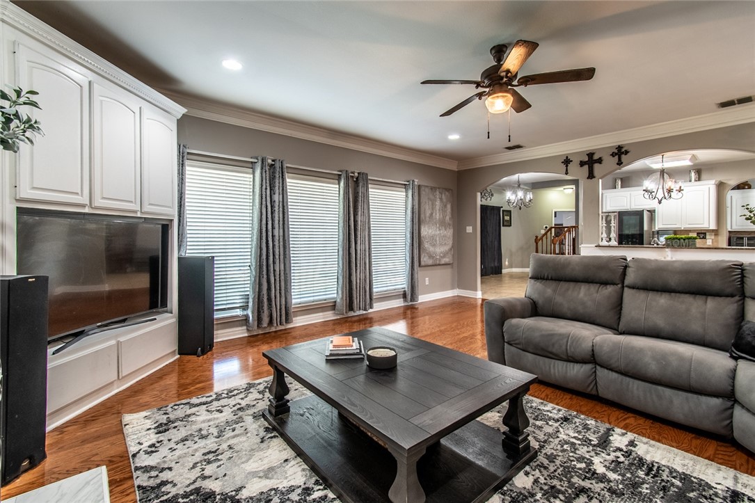 7461 Lake Micala Dr Property Photo 9