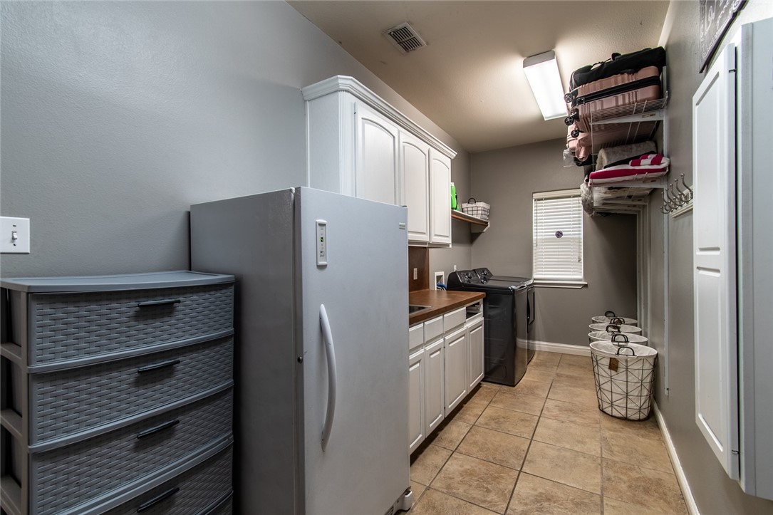 7461 Lake Micala Dr Property Photo 22