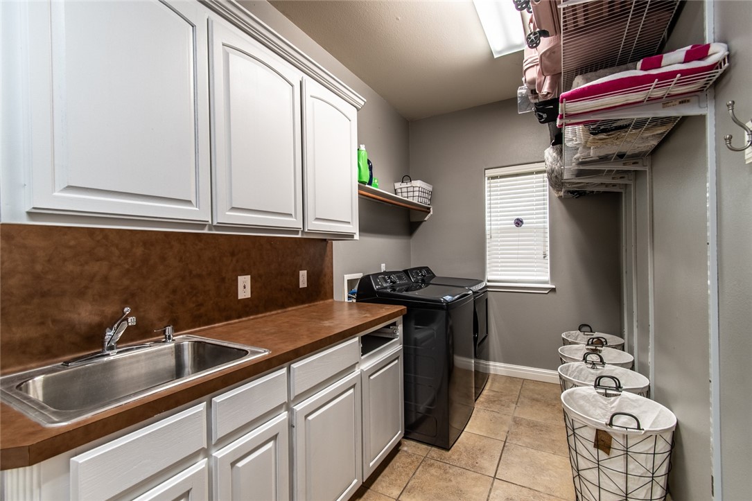 7461 Lake Micala Dr Property Photo 23