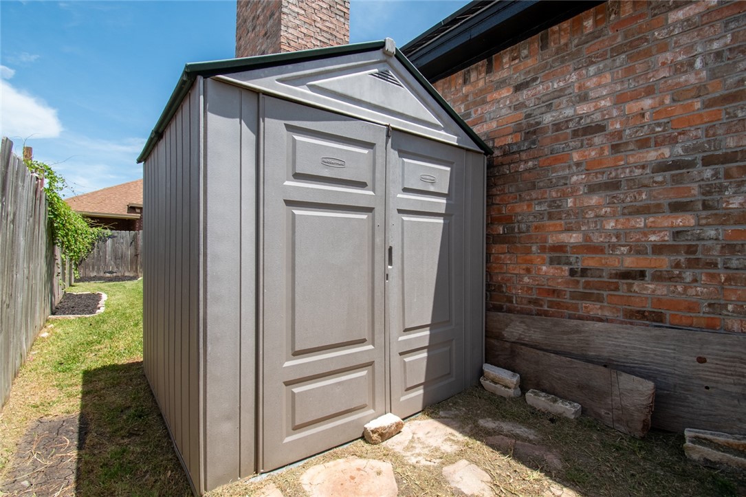 7461 Lake Micala Dr Property Photo 40