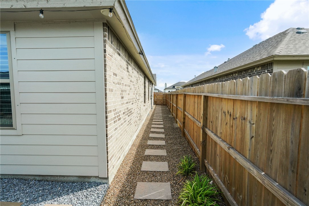 7826 Hulk Dr Property Photo 35