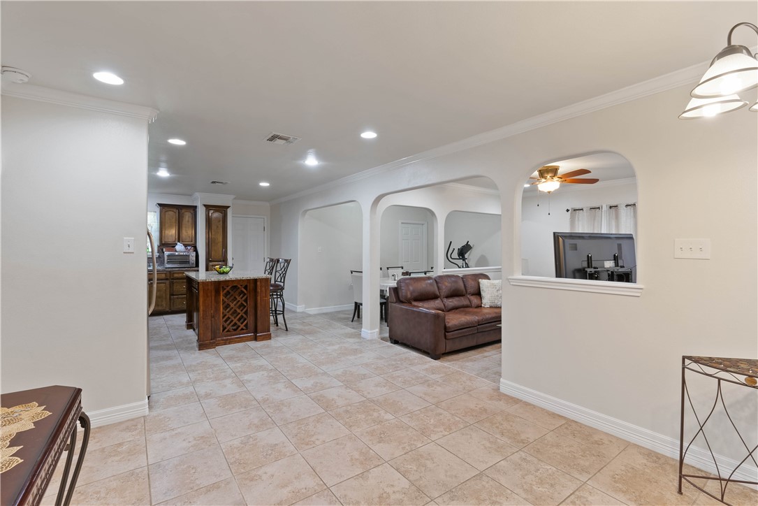 1126 Green Willow Dr Property Photo 2