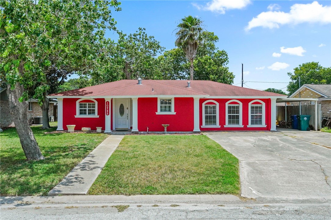 10725 Westview Dr Property Photo 1