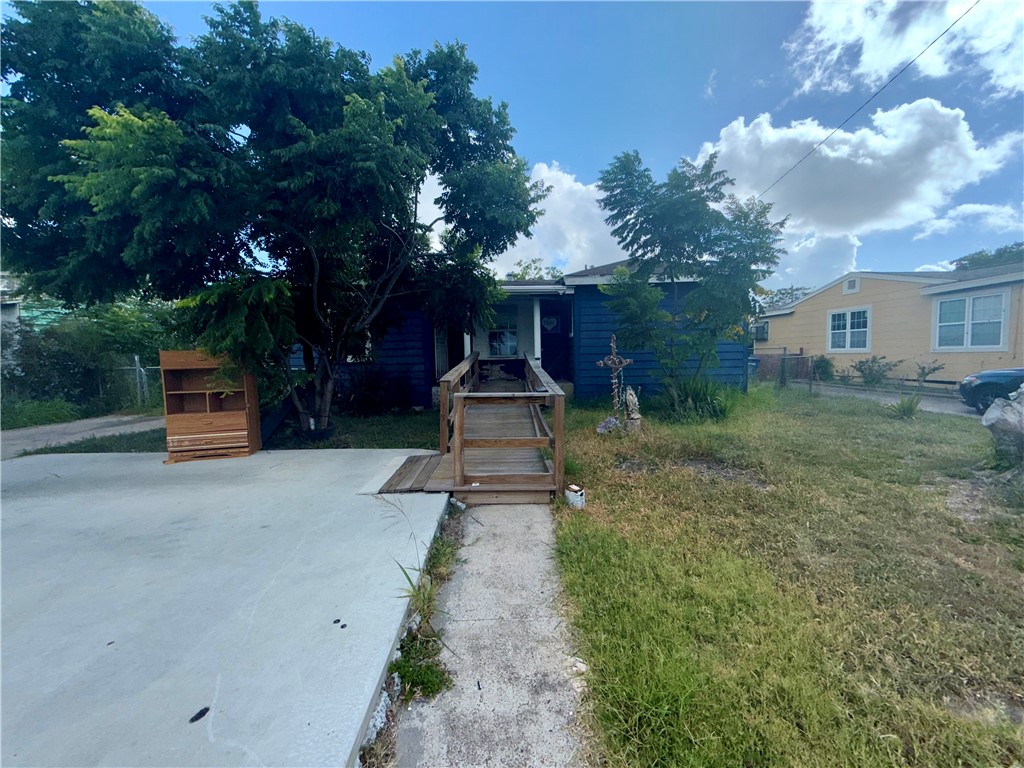 4026 W Vanderbilt Dr Property Photo 1