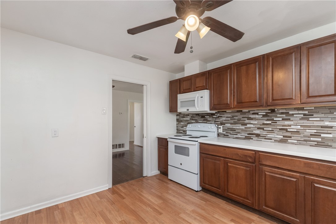 609 Pennington Dr Property Photo 15