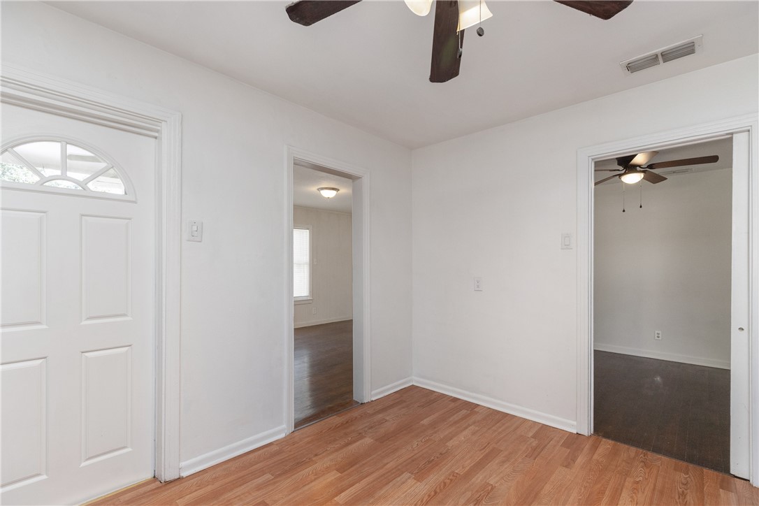 609 Pennington Dr Property Photo 16