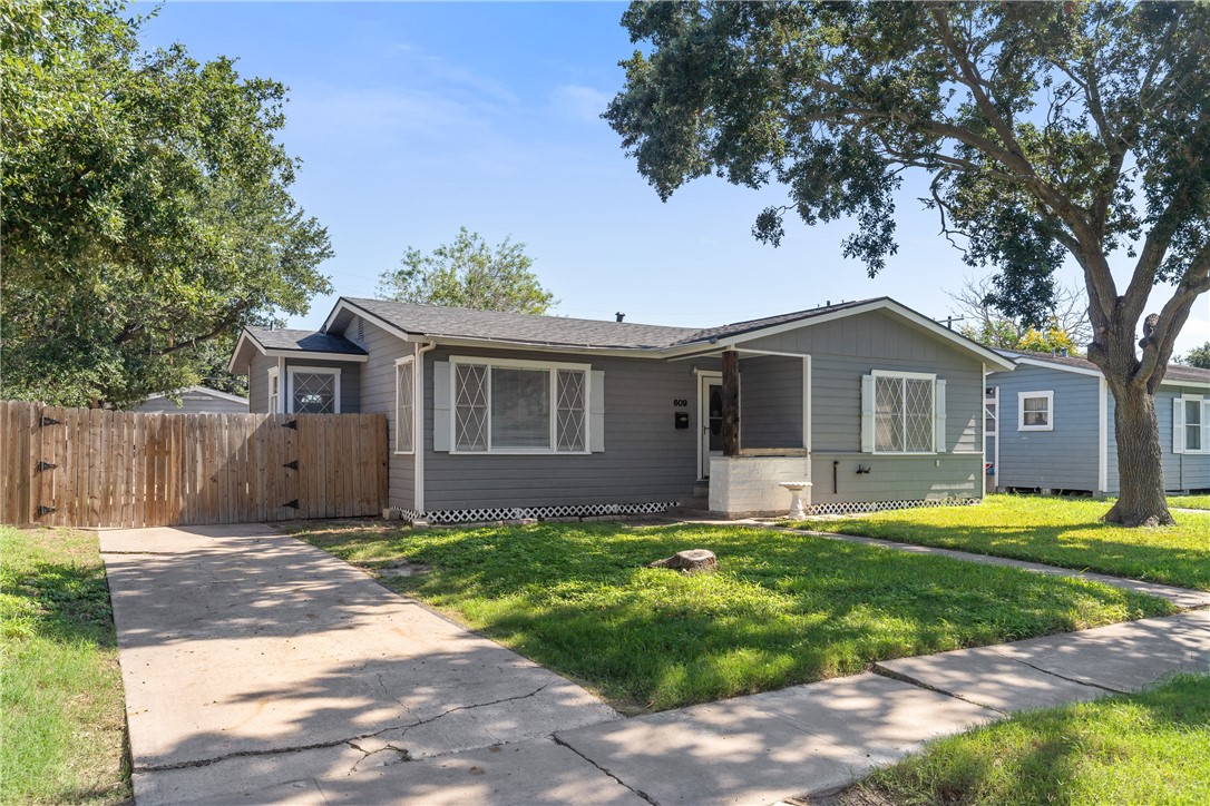 609 Pennington Dr Property Photo 40