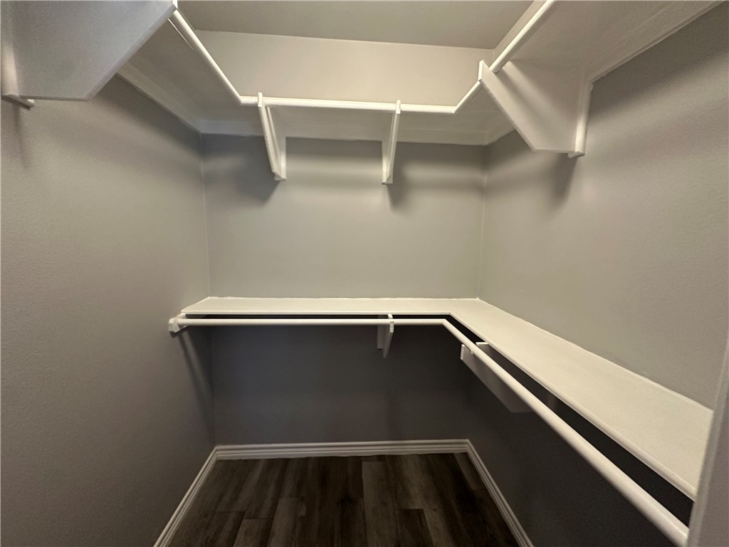 2563 Live Oak St Property Photo 14