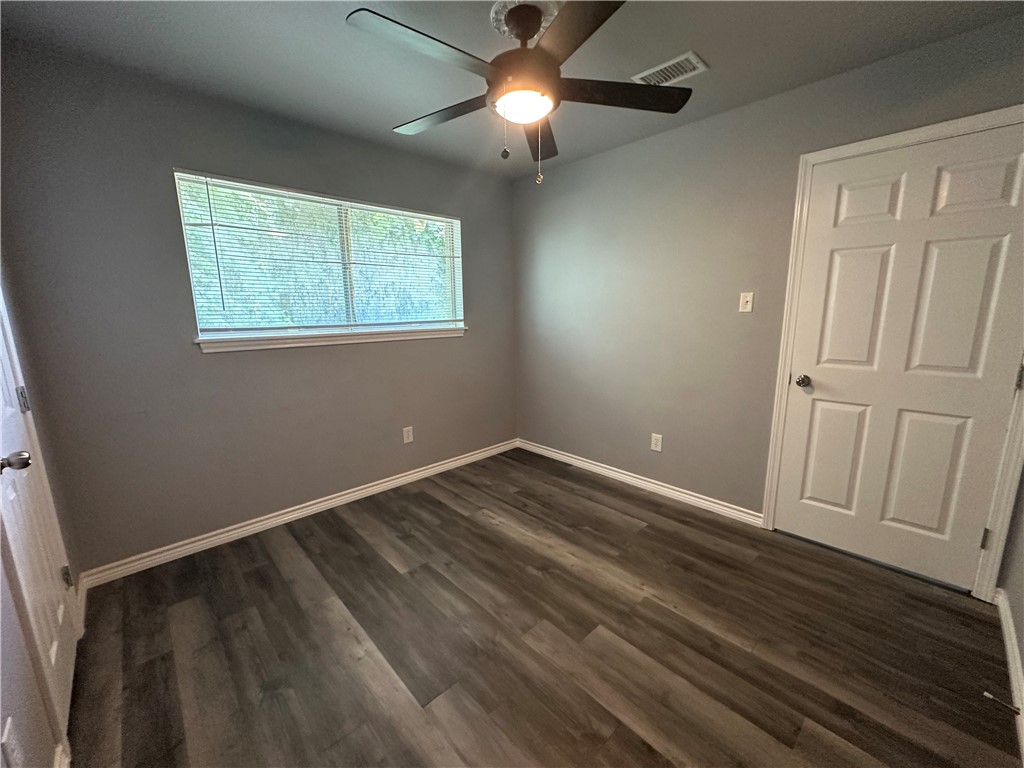 2563 Live Oak St Property Photo 22