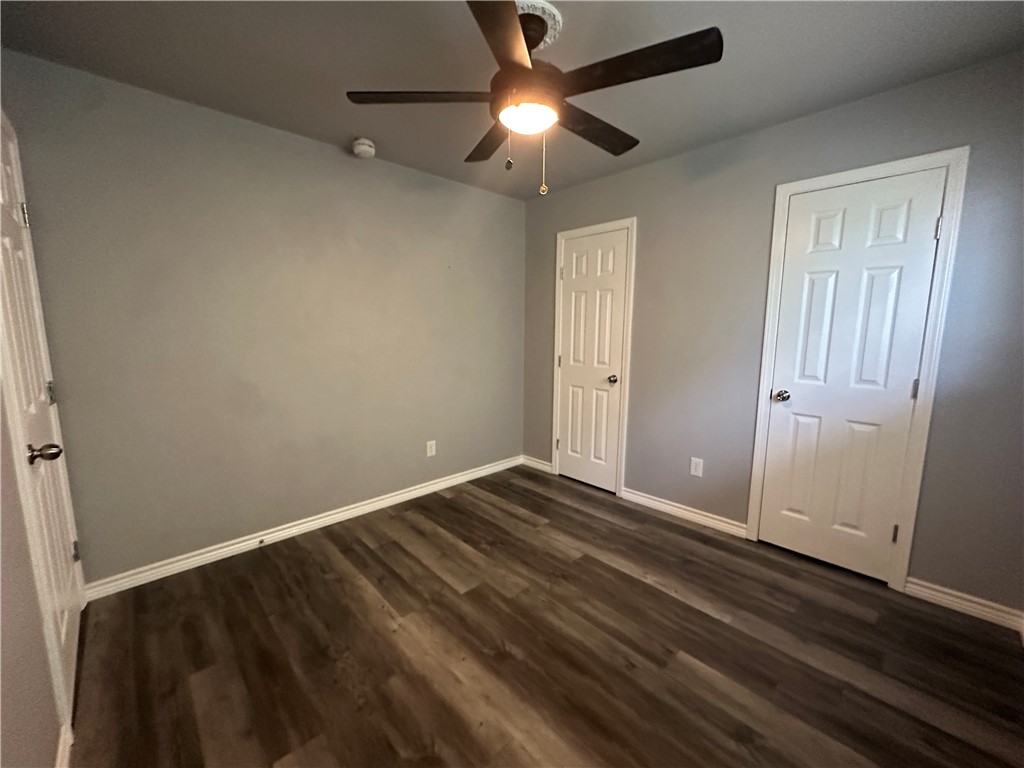 2563 Live Oak St Property Photo 24