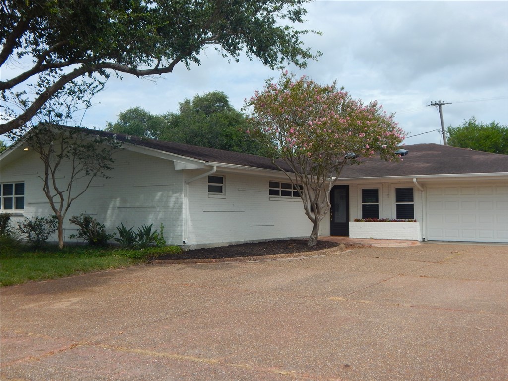 302 Dolphin Pl Property Photo 31