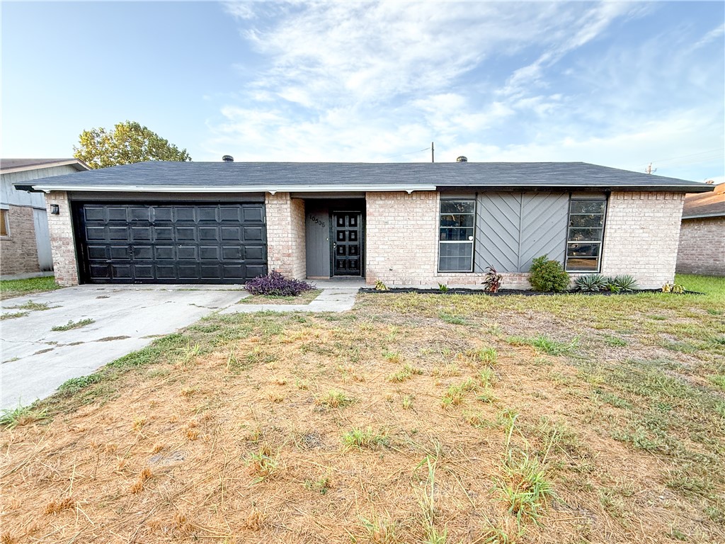 10506 Hemlock Property Photo 1