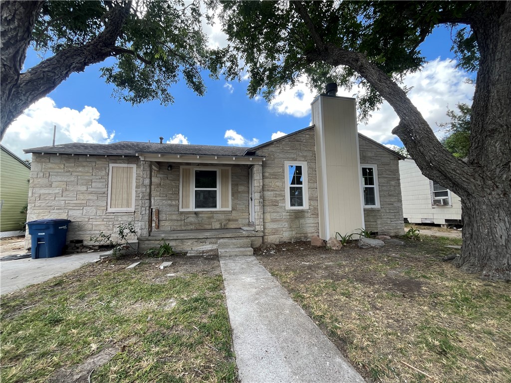 4106 Christie St Property Photo 1
