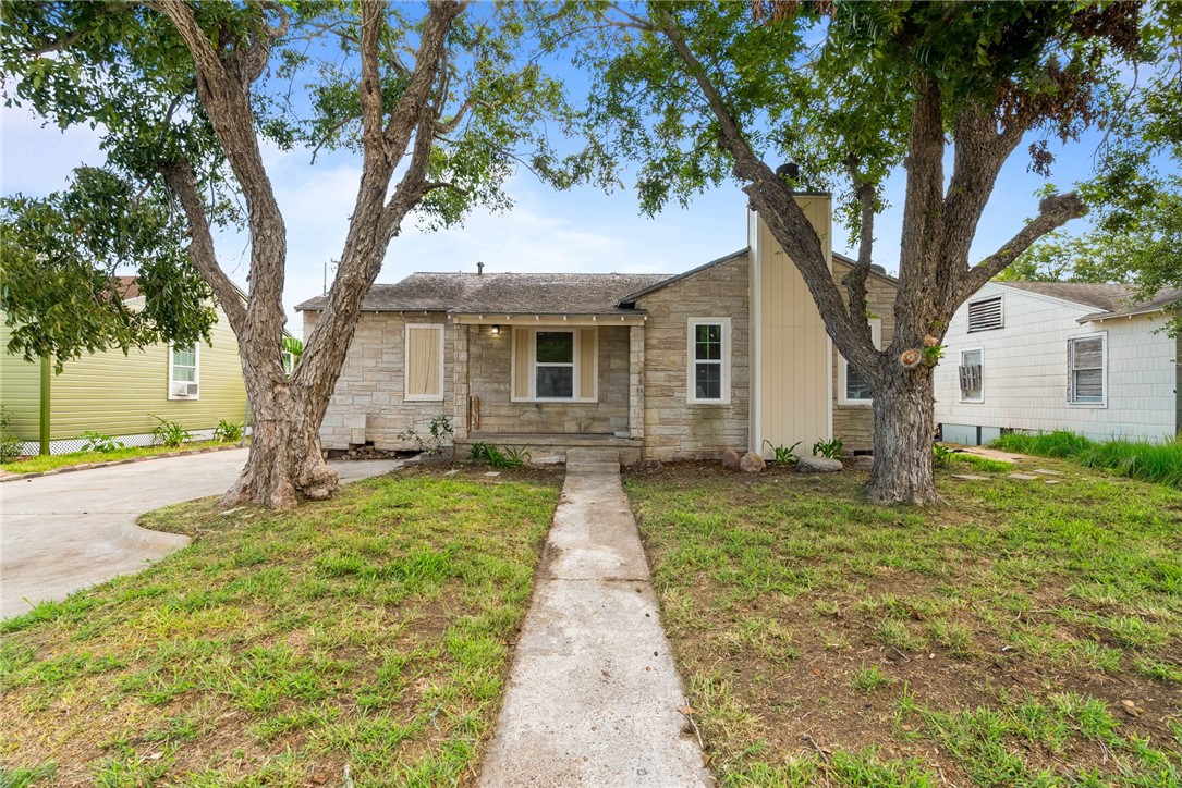 4106 Christie St Property Photo 1