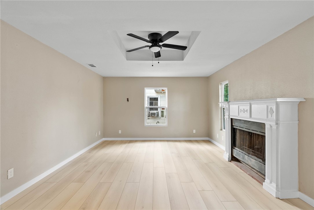 4106 Christie St Property Photo 3