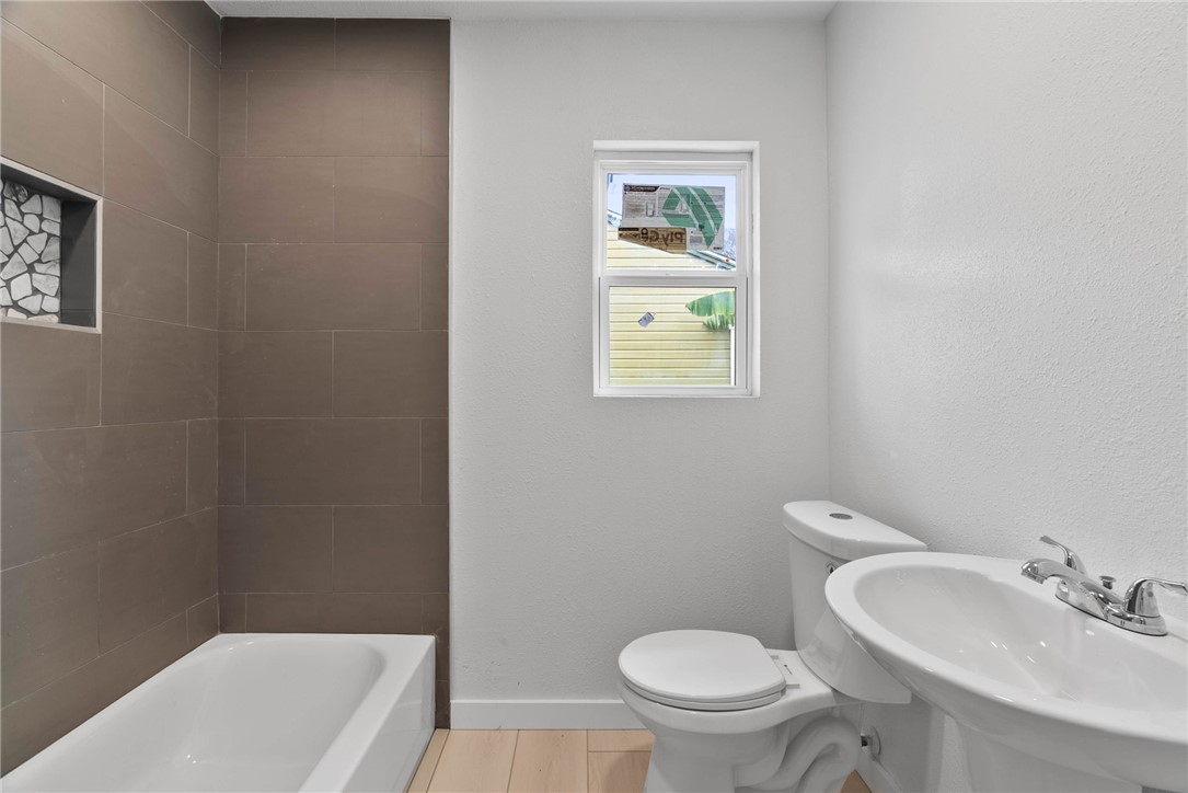 4106 Christie St Property Photo 8