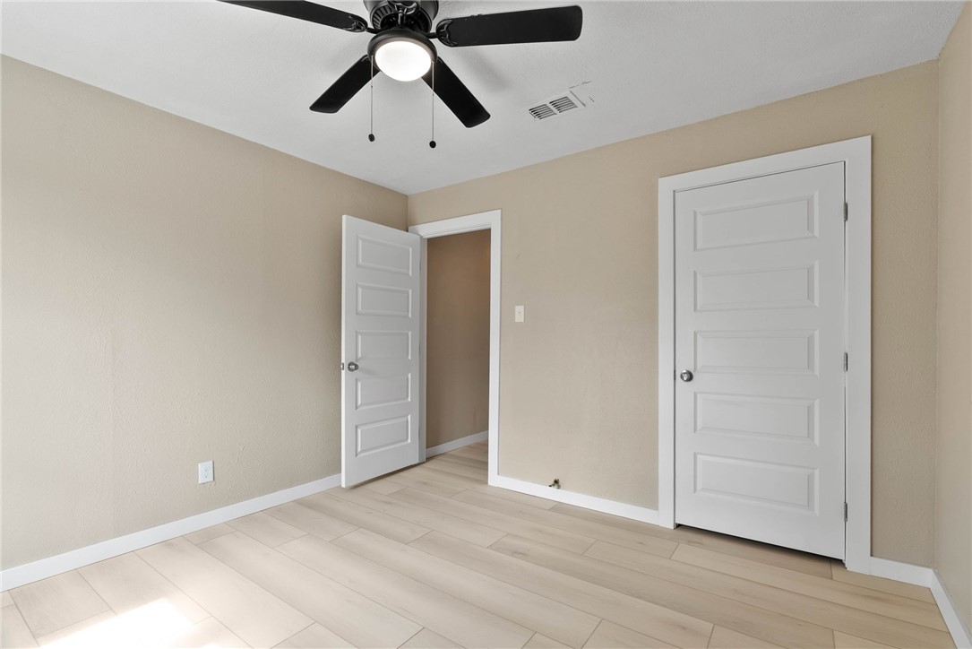 4106 Christie St Property Photo 10