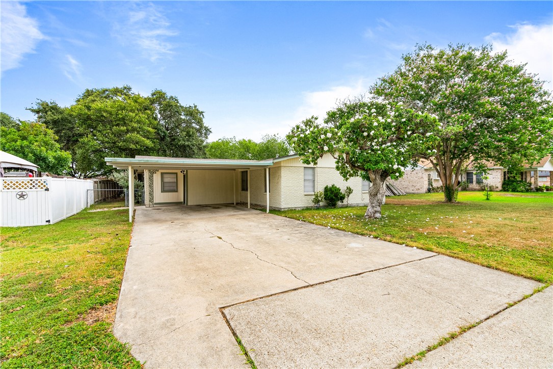 10610 Hurst Dr Property Photo 1