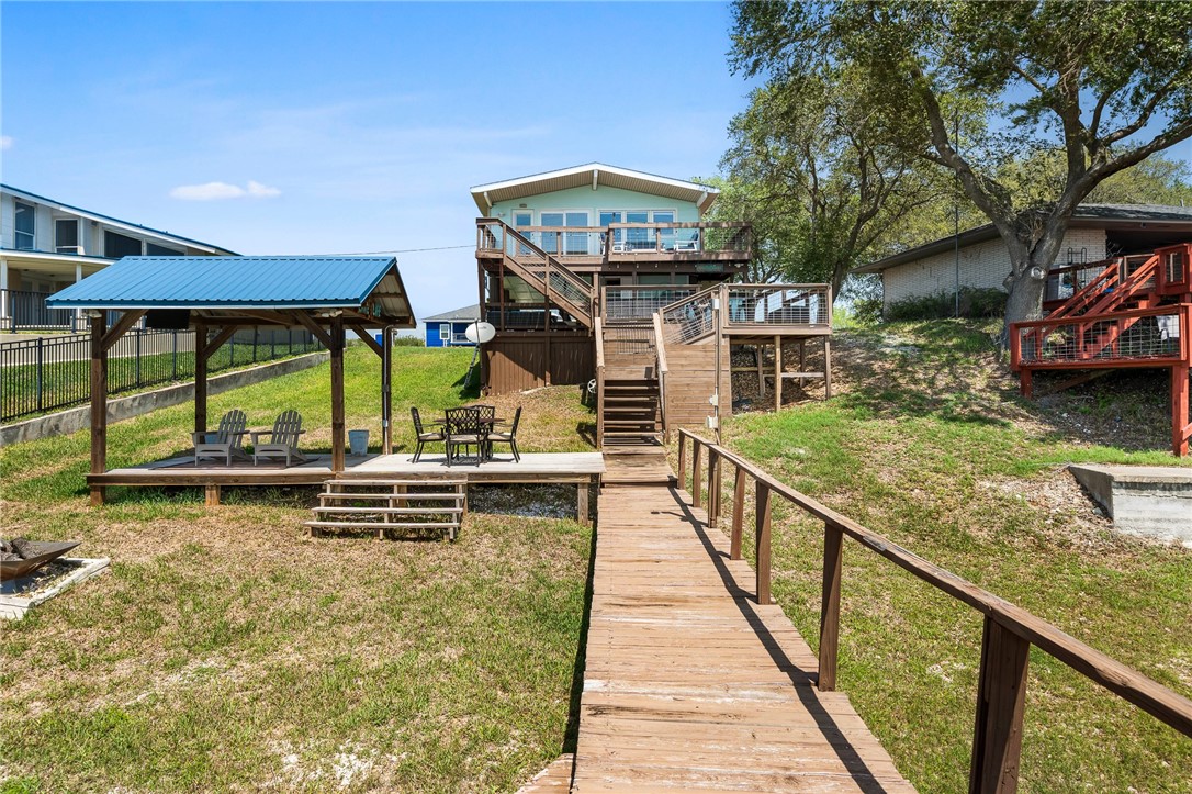 675 Carmel Dr