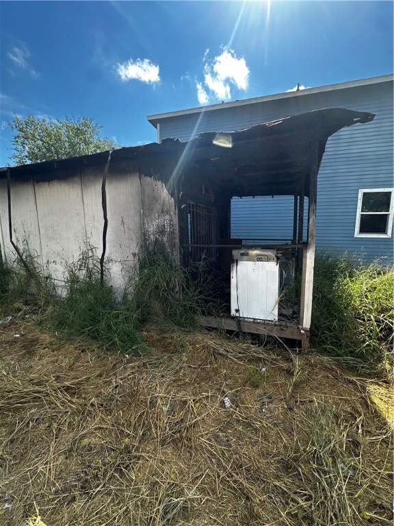 943 Chapa St Property Photo 3