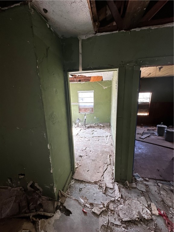 943 Chapa St Property Photo 6