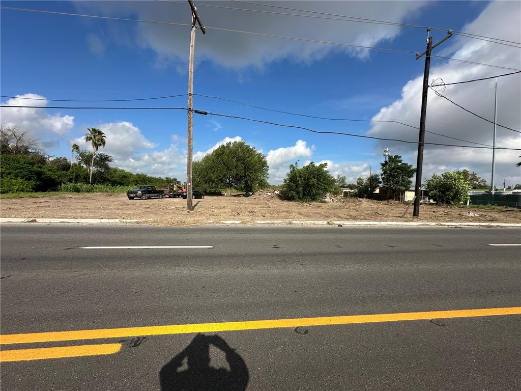 100 S FM 1015 Road Property Photo 1