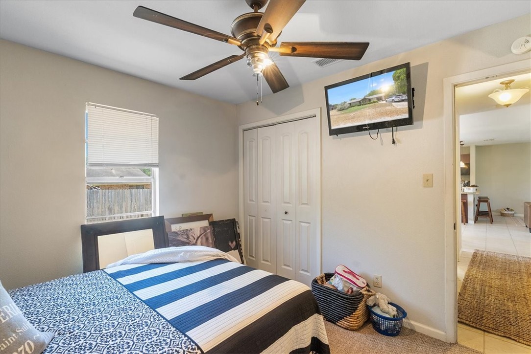 1304 Amy St Property Photo 17