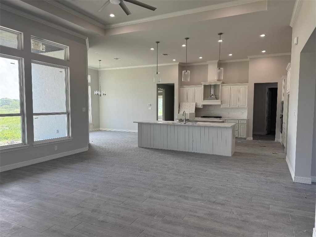 2110 Sera Property Photo 4