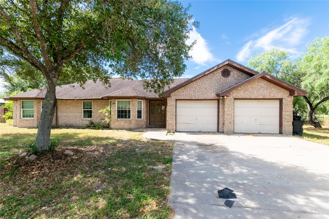 243 Melanie Property Photo 1