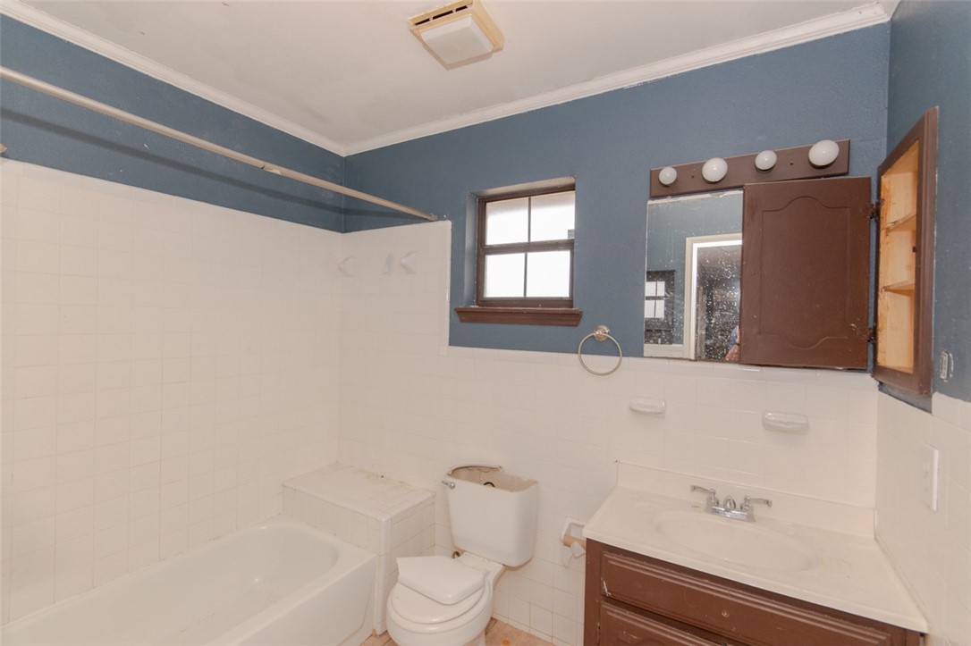 243 Melanie Property Photo 11