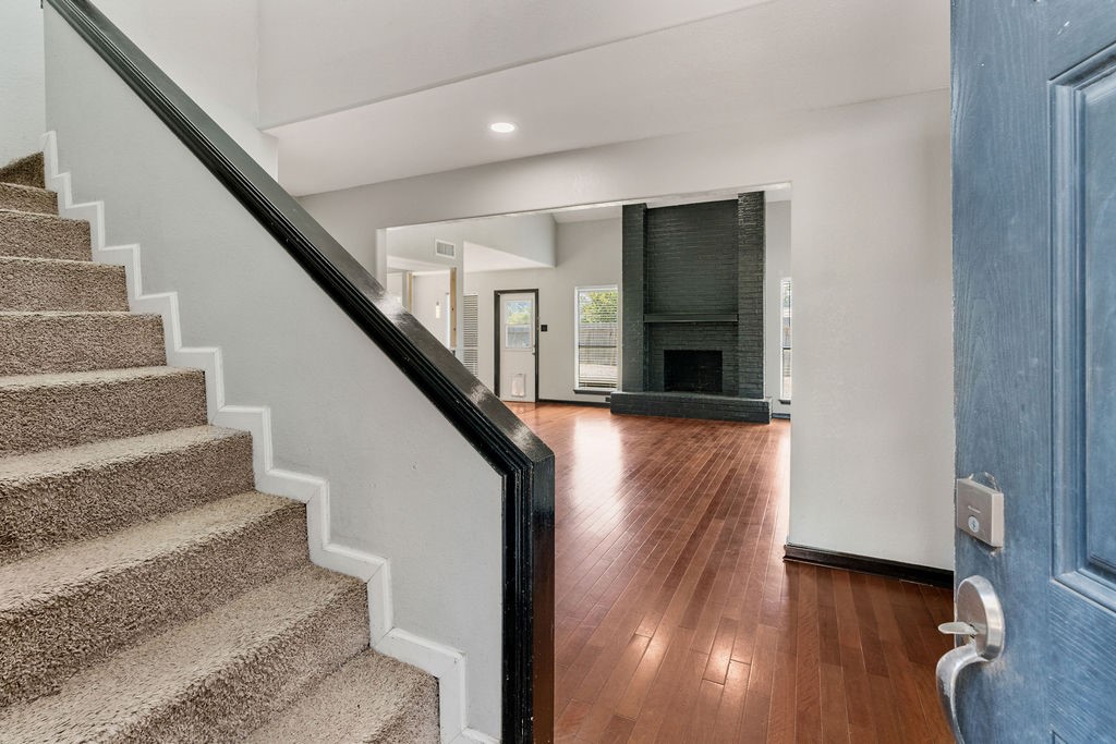 6309 Wimbledon St Property Photo 4