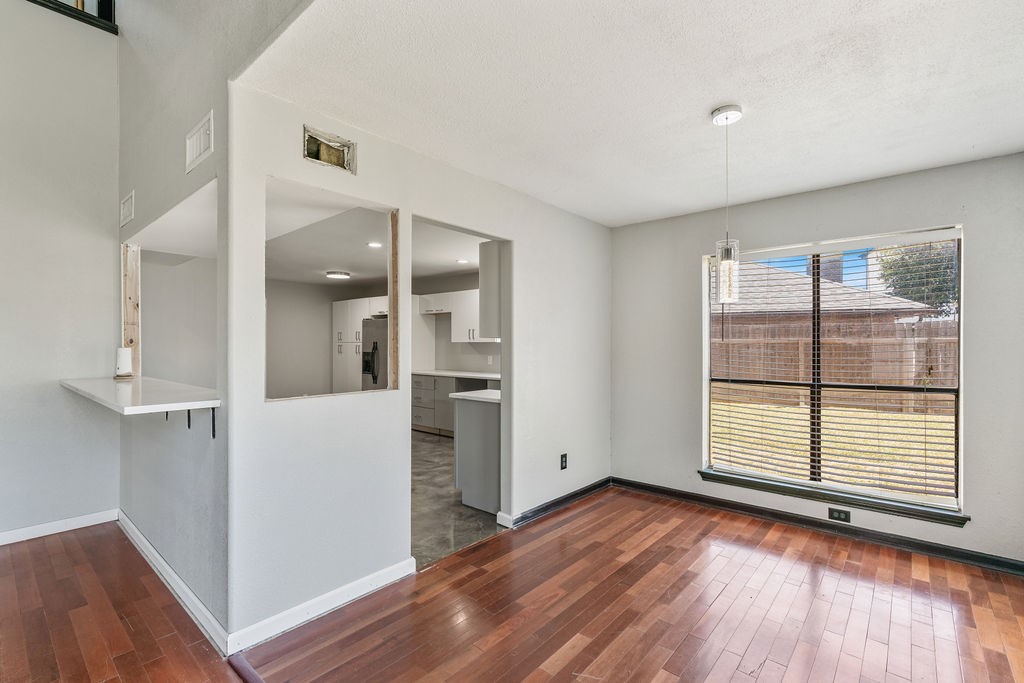 6309 Wimbledon St Property Photo 8