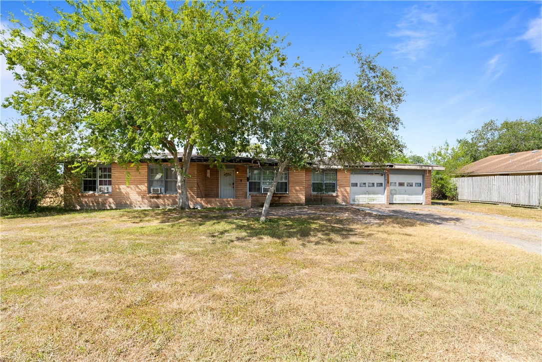 11309 Windsor Dr Property Photo 1